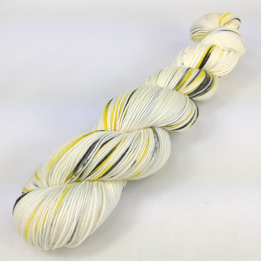 Millefiori - Fingering Speckled Tweed Yarn — Beesybee Fibers